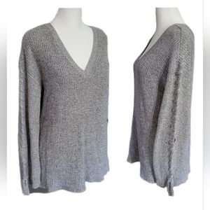 American Eagle grey knit sweater with v-neck and braided sleeve accents Sz Small